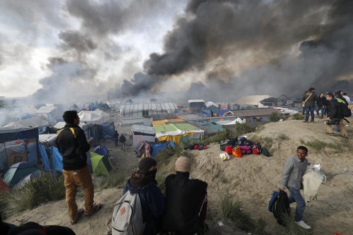 France, Britain feud over young `Jungle` migrants 